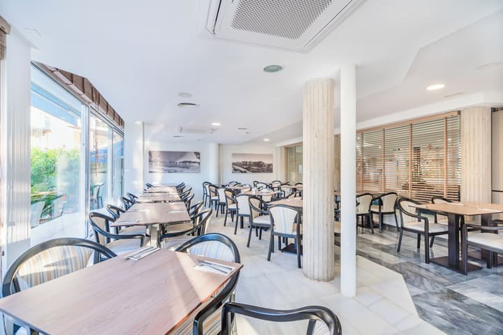 Aparthotel Flora