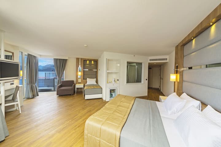 Poseidon Hotel - Adults Only