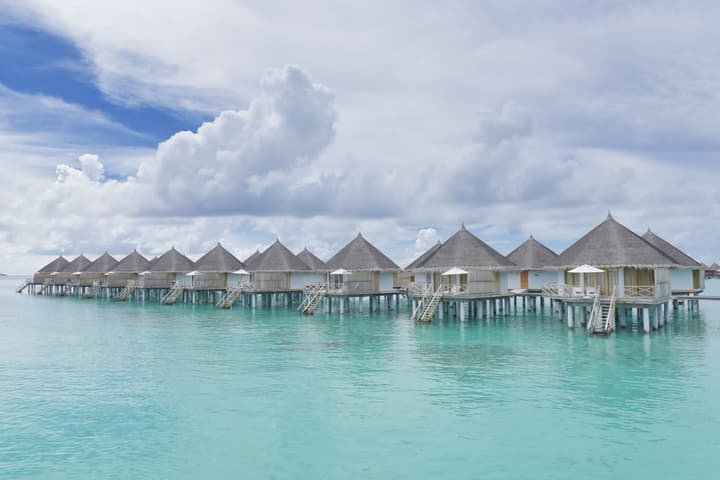 Angaga Island Resort & Spa