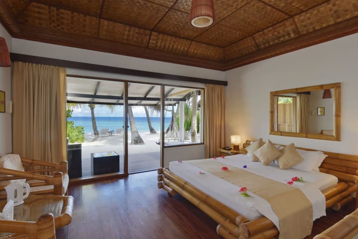 Angaga Island Resort & Spa