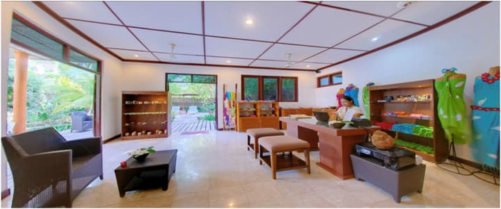 Angaga Island Resort & Spa