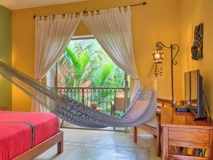 Casa Del Maya Bed & Breakfast