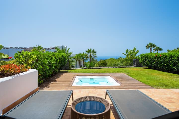 Las Terrazas de Abama Suites