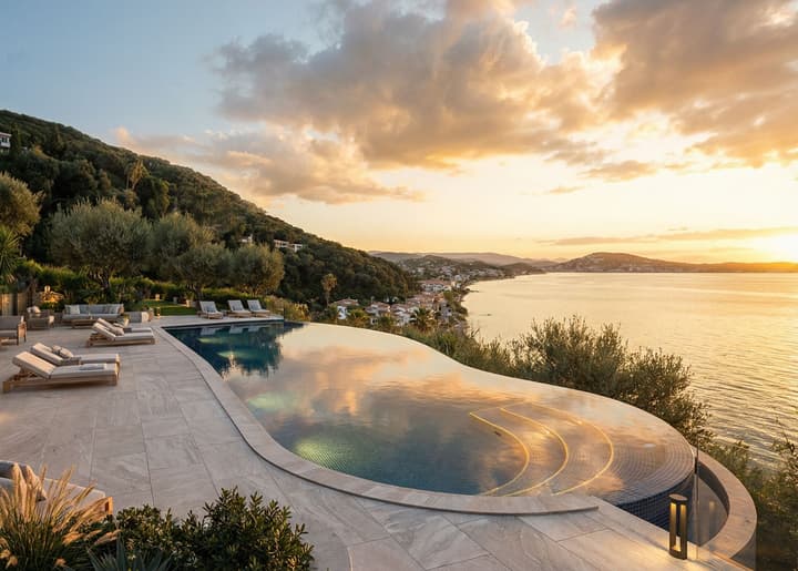 Ionian Hill Hotel