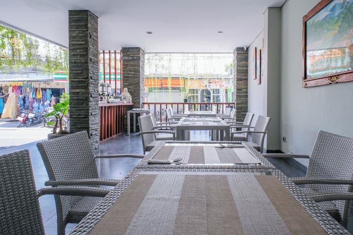 Kamini Legian Hotel