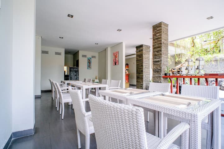 Kamini Legian Hotel
