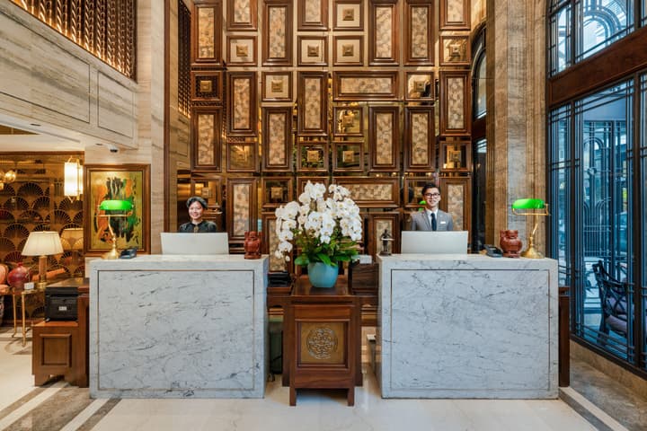 Peridot Gallery Classic Hotel