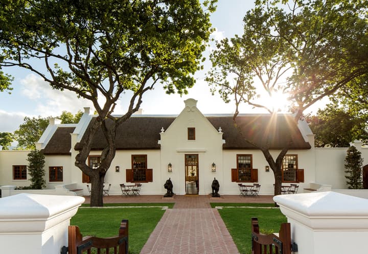 Leeu House