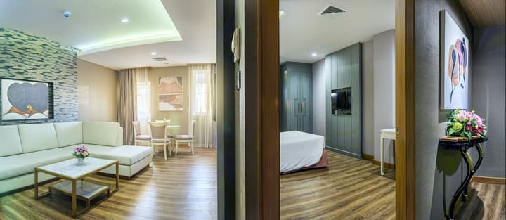 Royal Rattanakosin Hotel