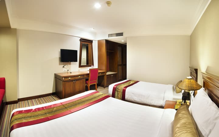Royal Rattanakosin Hotel