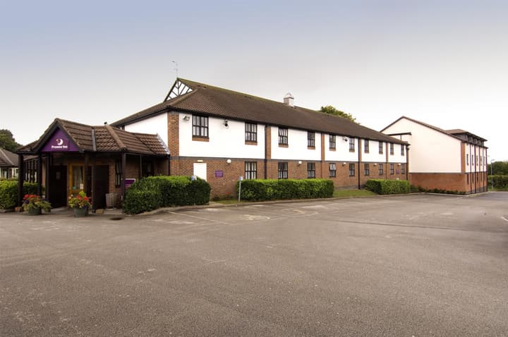 Premier Inn Wirral - Heswall
