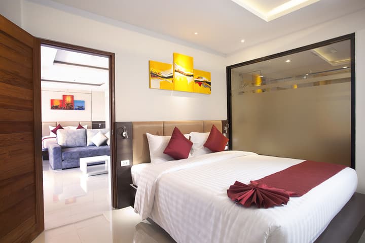 Paripas Patong Resort