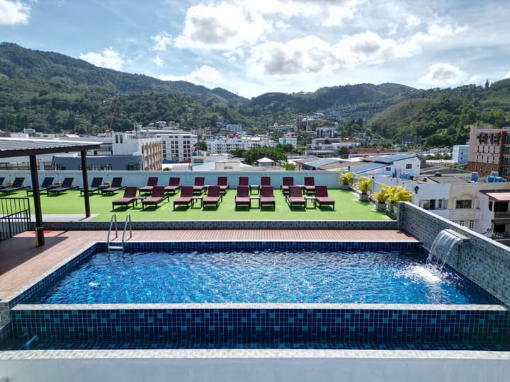 Paripas Patong Resort