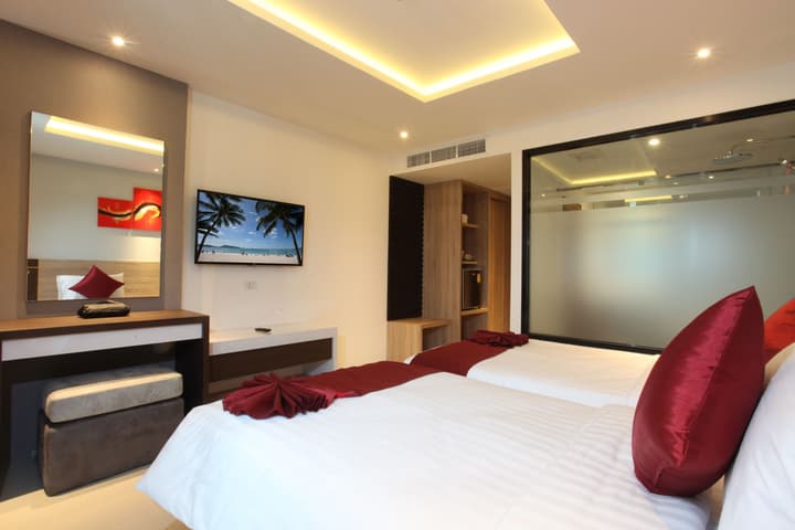 Paripas Patong Resort