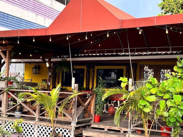 Panama House Bed & Breakfast