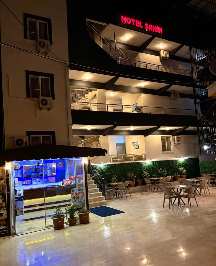Hotel Sahin