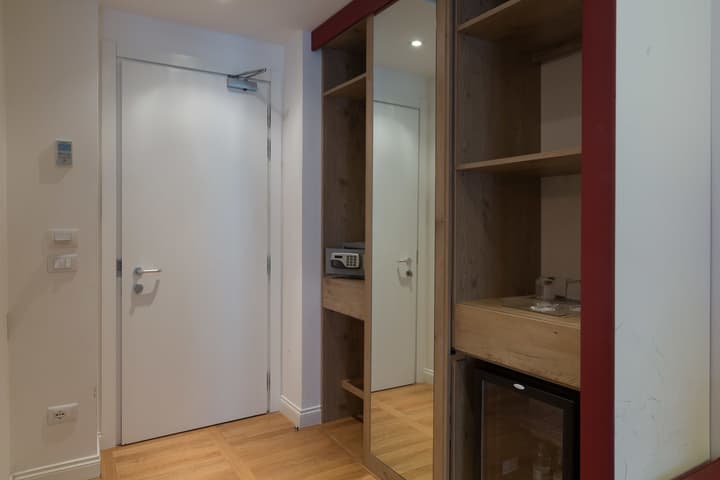 Floris Hotel
