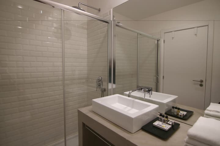 The 8 Downtown Suites