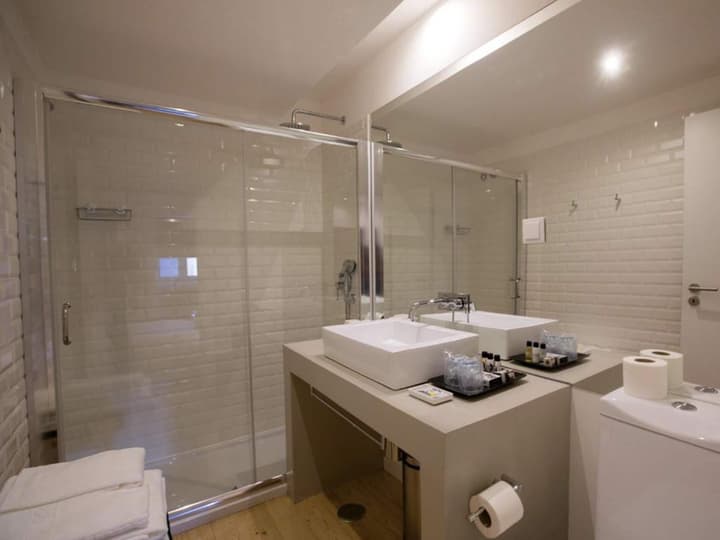 The 8 Downtown Suites