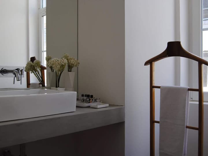 The 8 Downtown Suites
