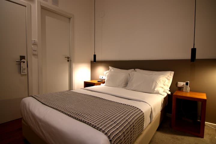 The 8 Downtown Suites