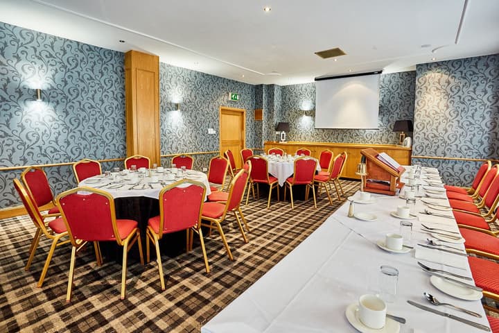 Abbotsford Hotel