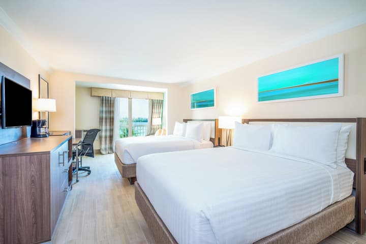 Holiday Inn Express & Suites Nassau by IHG