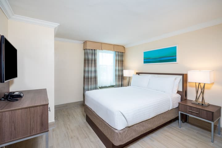 Holiday Inn Express & Suites Nassau by IHG