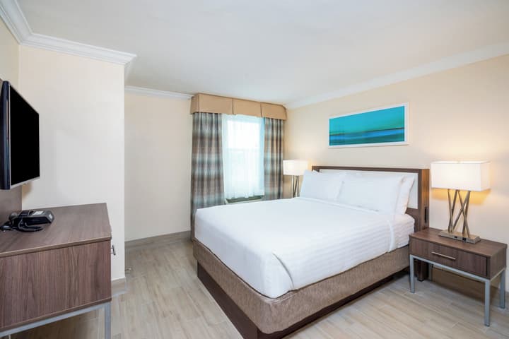 Holiday Inn Express & Suites Nassau by IHG