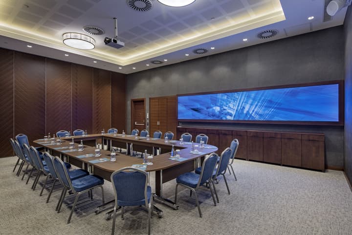 Hilton Garden Inn Izmir Bayrakli
