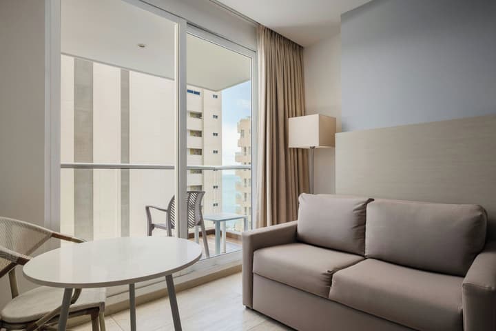 Courtyard By Marriott Santa Marta Resort