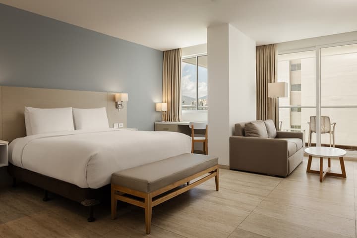 Courtyard By Marriott Santa Marta Resort