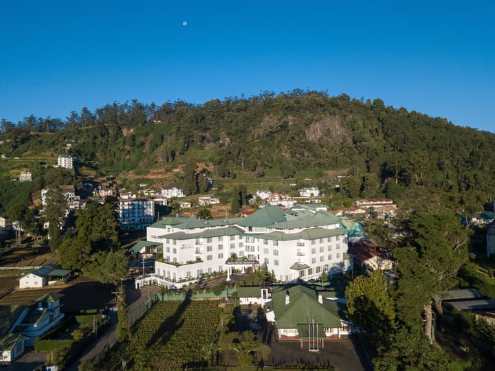 Araliya Green Hills - Where Historic Charm Mingles with Natural Beauty