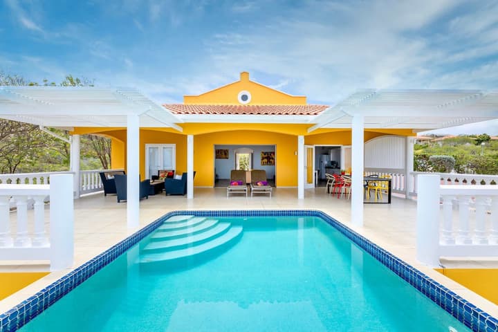 Coral Estate Rentals