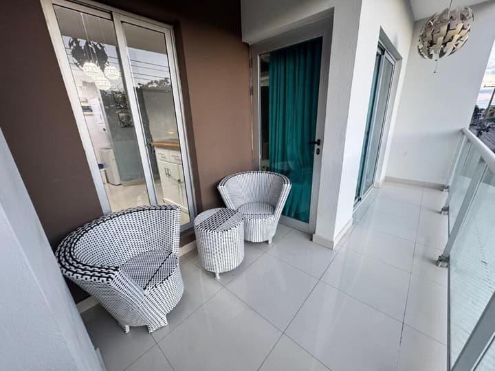 2BR Beach Apartment -pool and Balcony- 4 Min to Beach