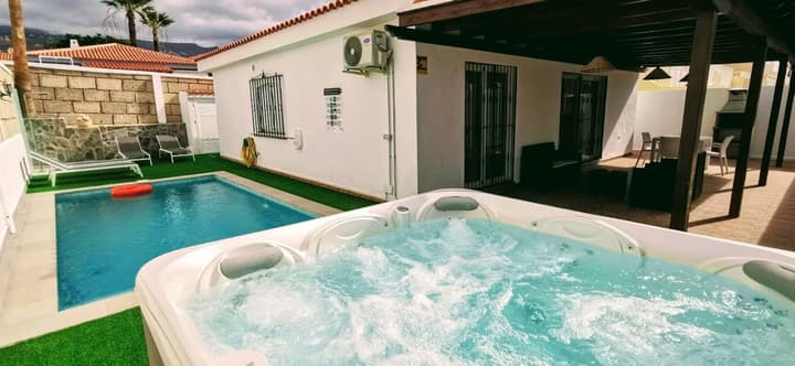 Villa Rosa in Callao Salvaje