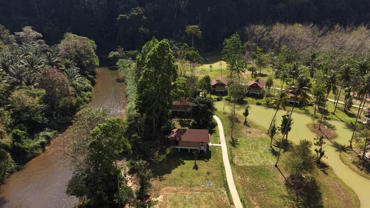 Lost Horizon Resort - Khao Sok