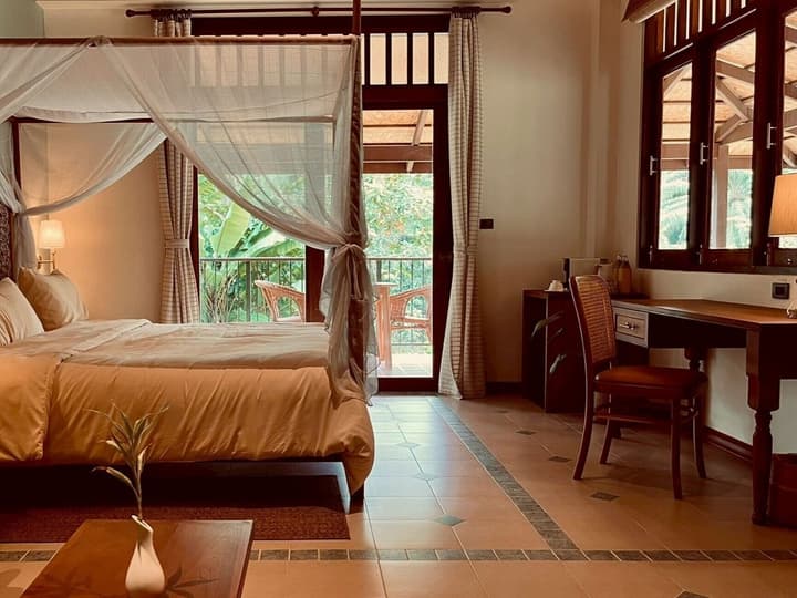 Lost Horizon Resort - Khao Sok
