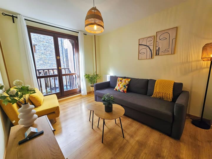 Apartamentos Escarrilla Suites 3000