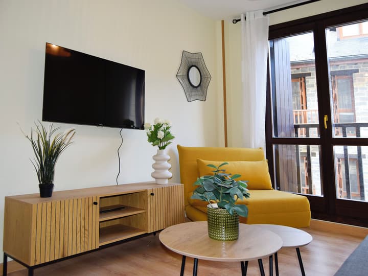 Apartamentos Escarrilla Suites 3000