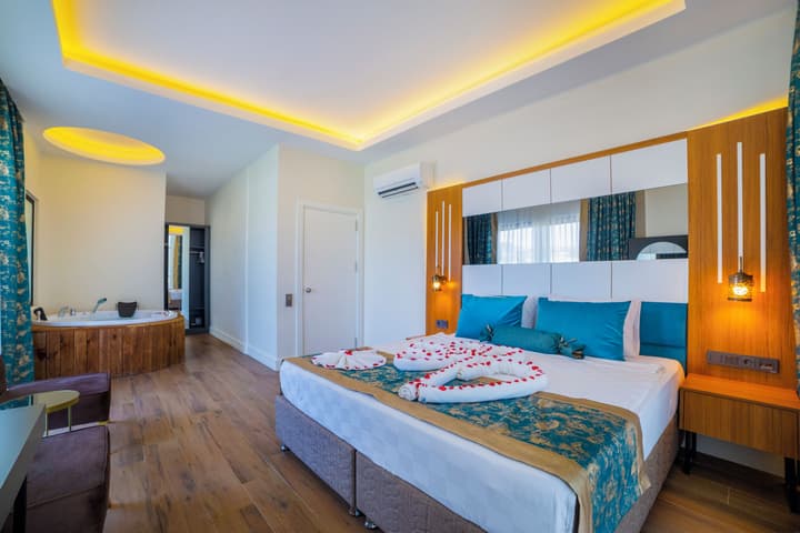Algora Halal Hotel / Halal All inclusive