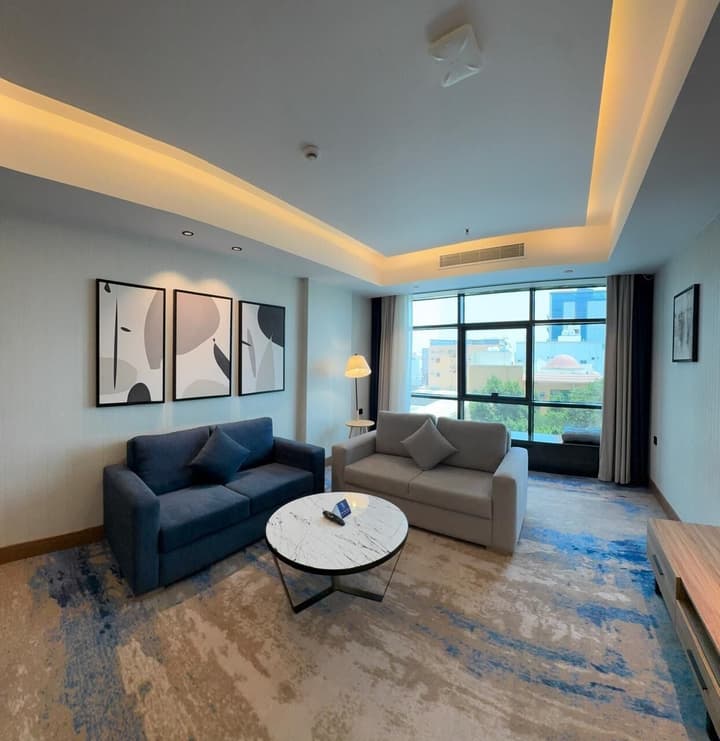 SEA TOWER HOTEL