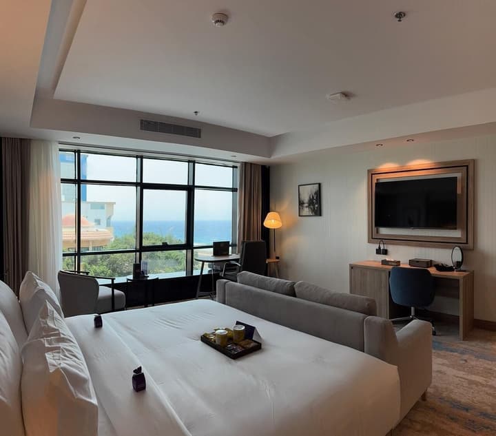 SEA TOWER HOTEL