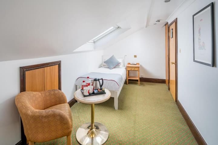 Abbey Hotel Shepherd's Bush