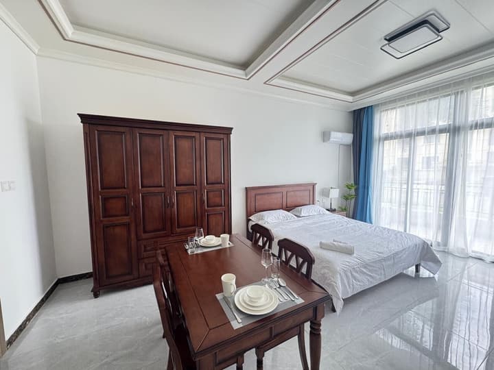 Seaview Garden Hotel & Residences
