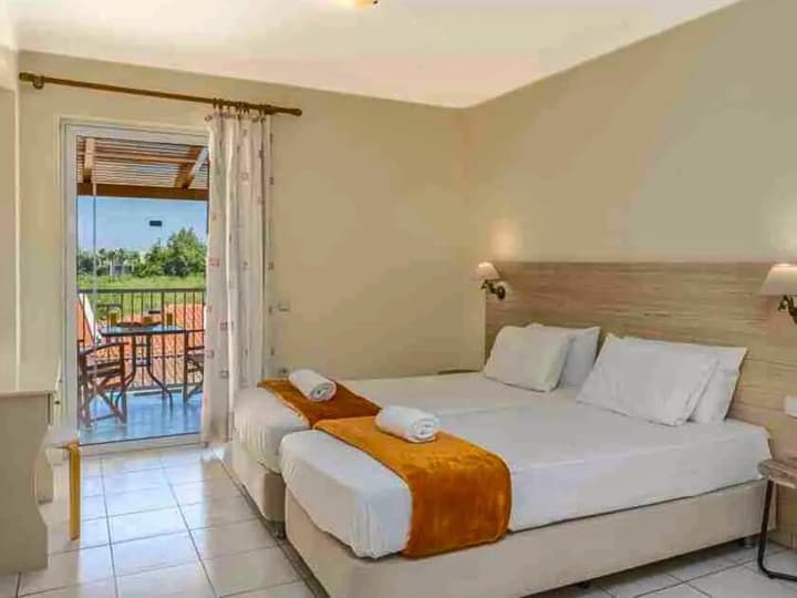 Manousis ApartHotel