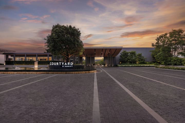 Courtyard By Marriott Phuket Chalong Bay Resort