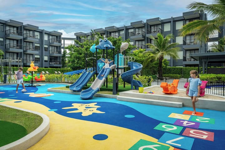 Courtyard By Marriott Phuket Chalong Bay Resort