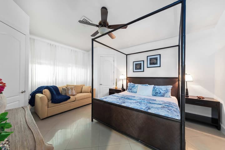 NEW Sleeps 10 - Laguna Del Mar 19 - Seven Mile Beach