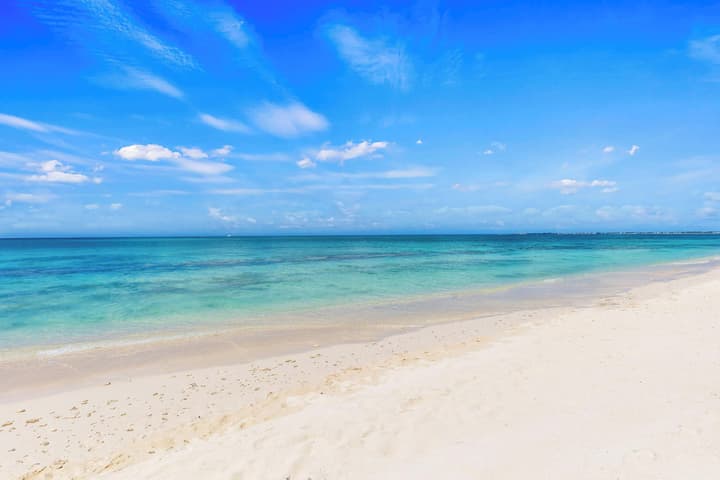NEW Sleeps 10 - Laguna Del Mar 19 - Seven Mile Beach